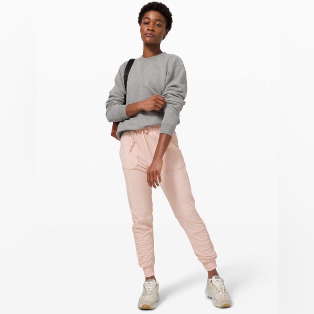 Lululemon Women’s Beyond the Studio Jogger Pants Feather Pink Size 12